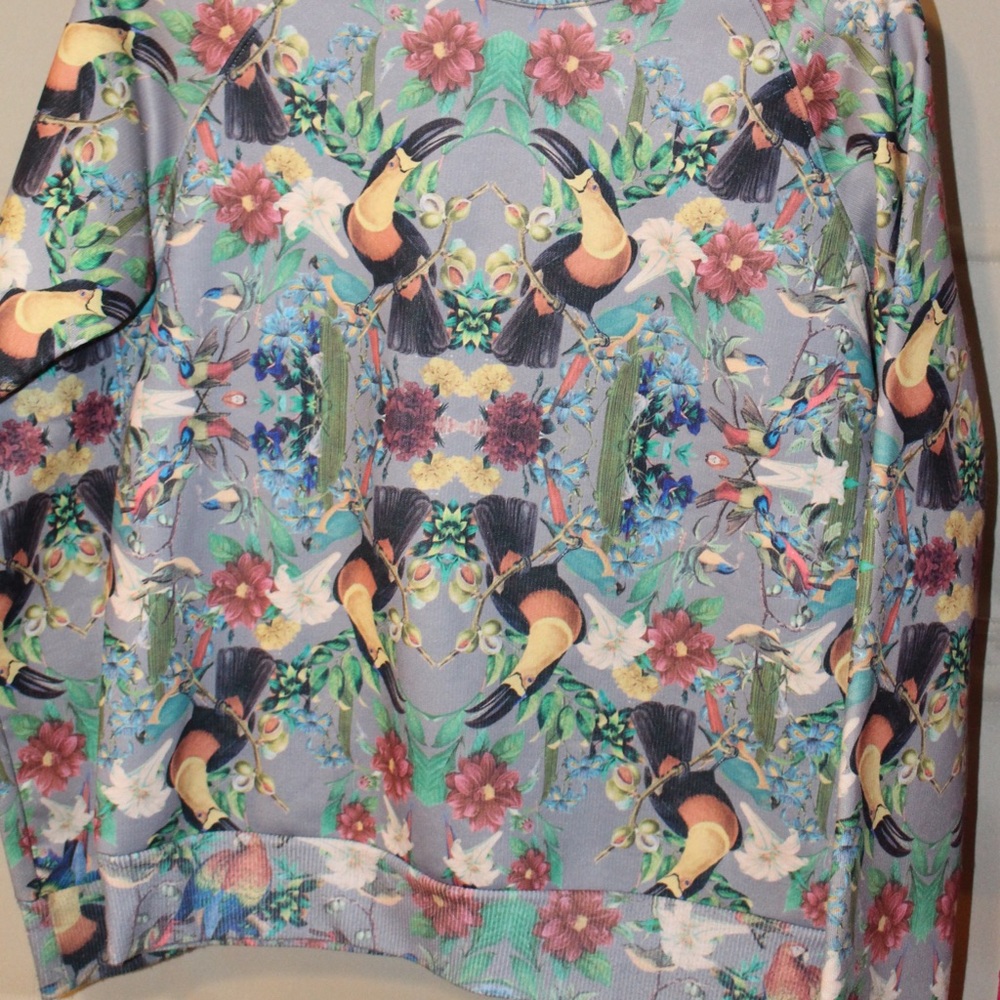 Spring sweater - Picture 2 of 2